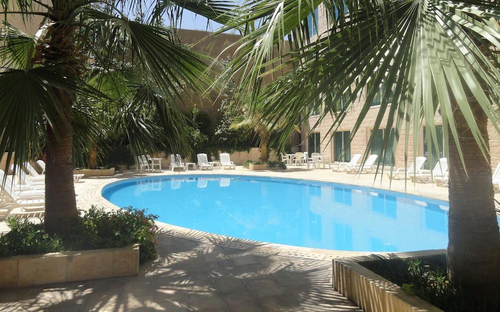Petra Palace Hotel Wadi Musa Exterior photo
