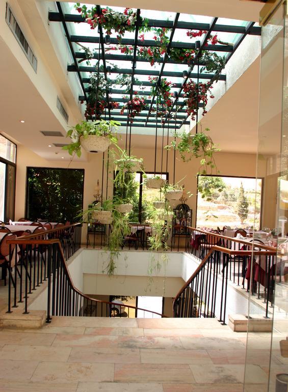 Petra Palace Hotel Wadi Musa Exterior photo