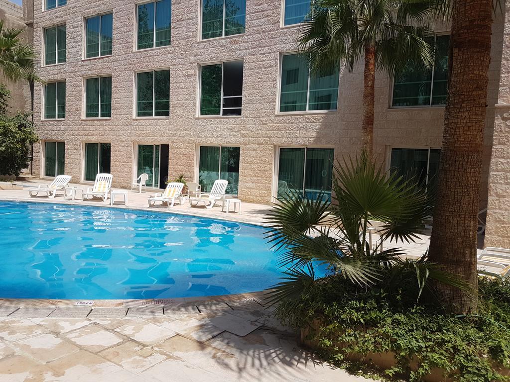 Petra Palace Hotel Wadi Musa Exterior photo